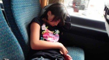 Como dormir en un autobus