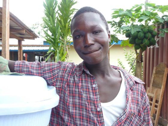 Kollie James superviviente numero 1.000 del Ébola
