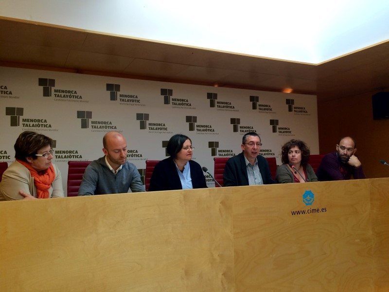 Representants polítics Consell i Plataforma Benvinguts Refugiats Menorca